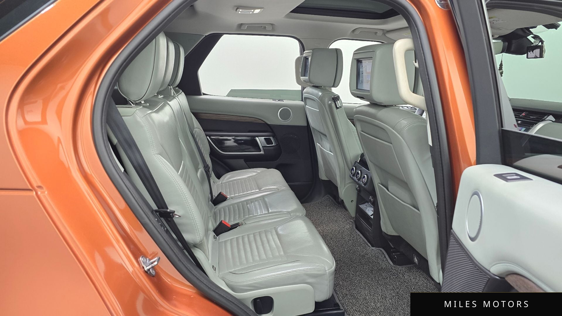 Land Rover Discovery 2017 — миниатюра 12