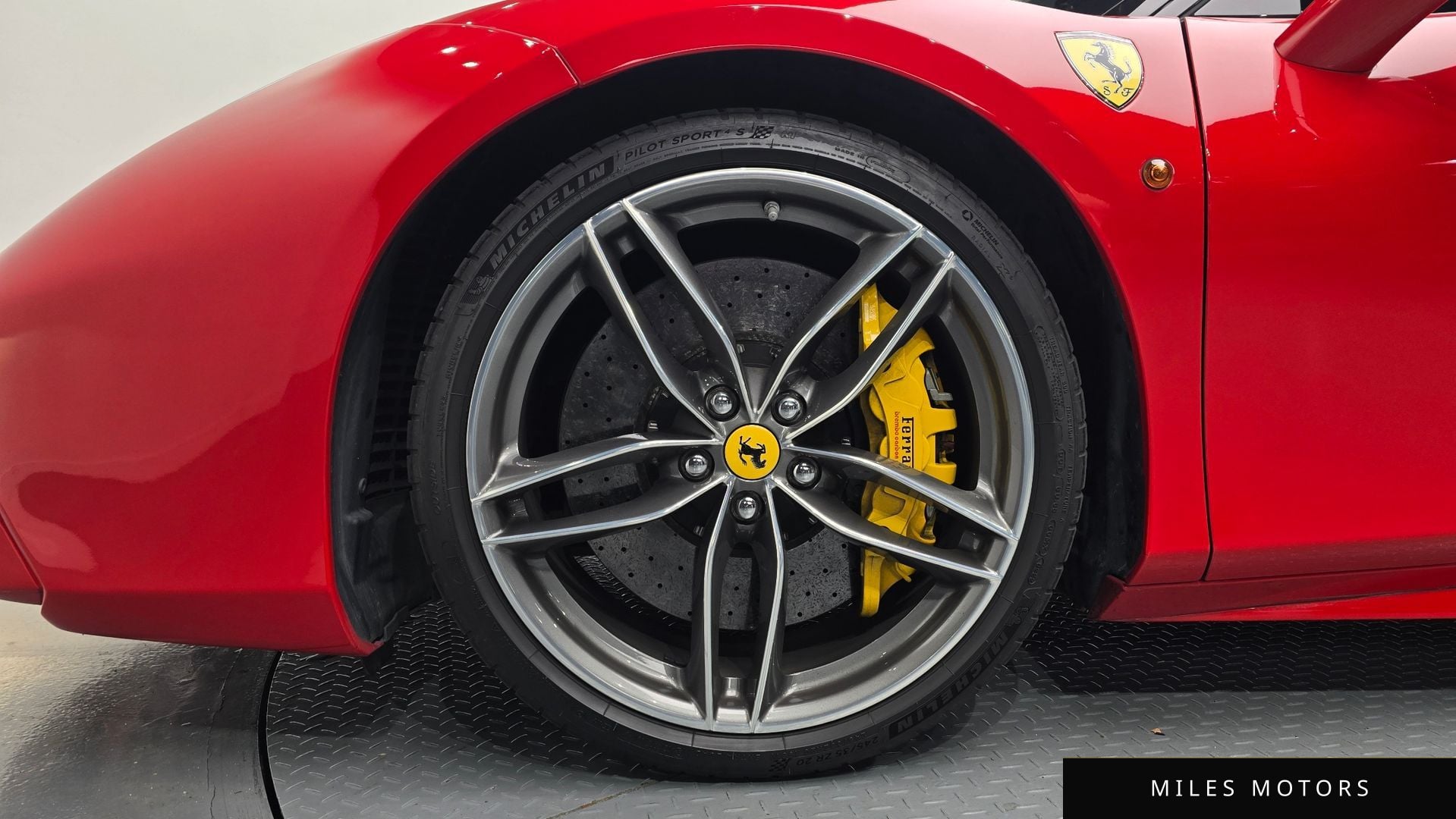 Ferrari 488 GTB 2018 — миниатюра 5