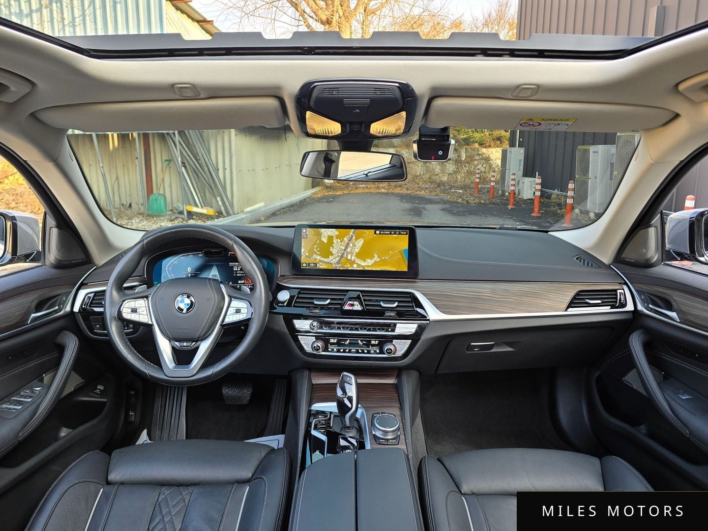 BMW 5 Series (G30) 2022 — миниатюра 7