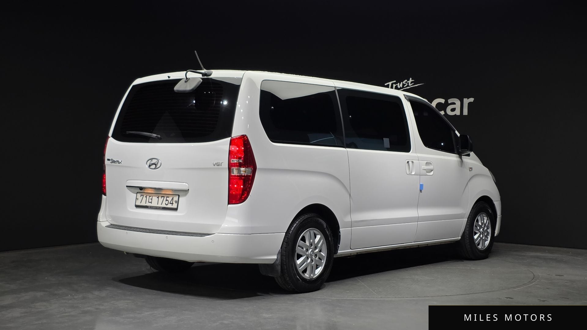 Hyundai Starex 2017 — миниатюра 2