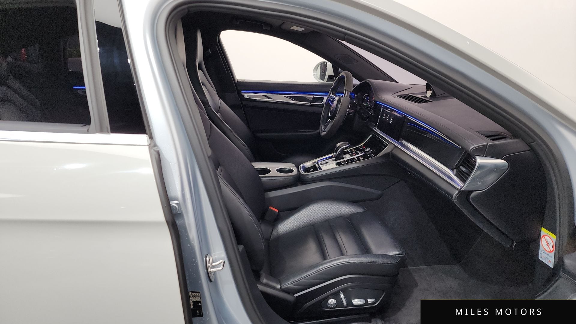 Porsche Panamera 2017 — миниатюра 11