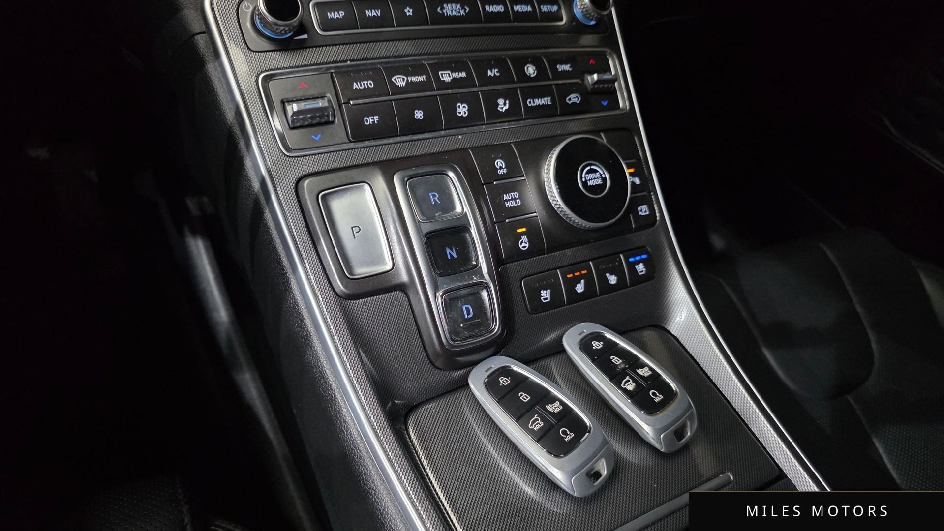 Hyundai Santafe 2021 — миниатюра 9