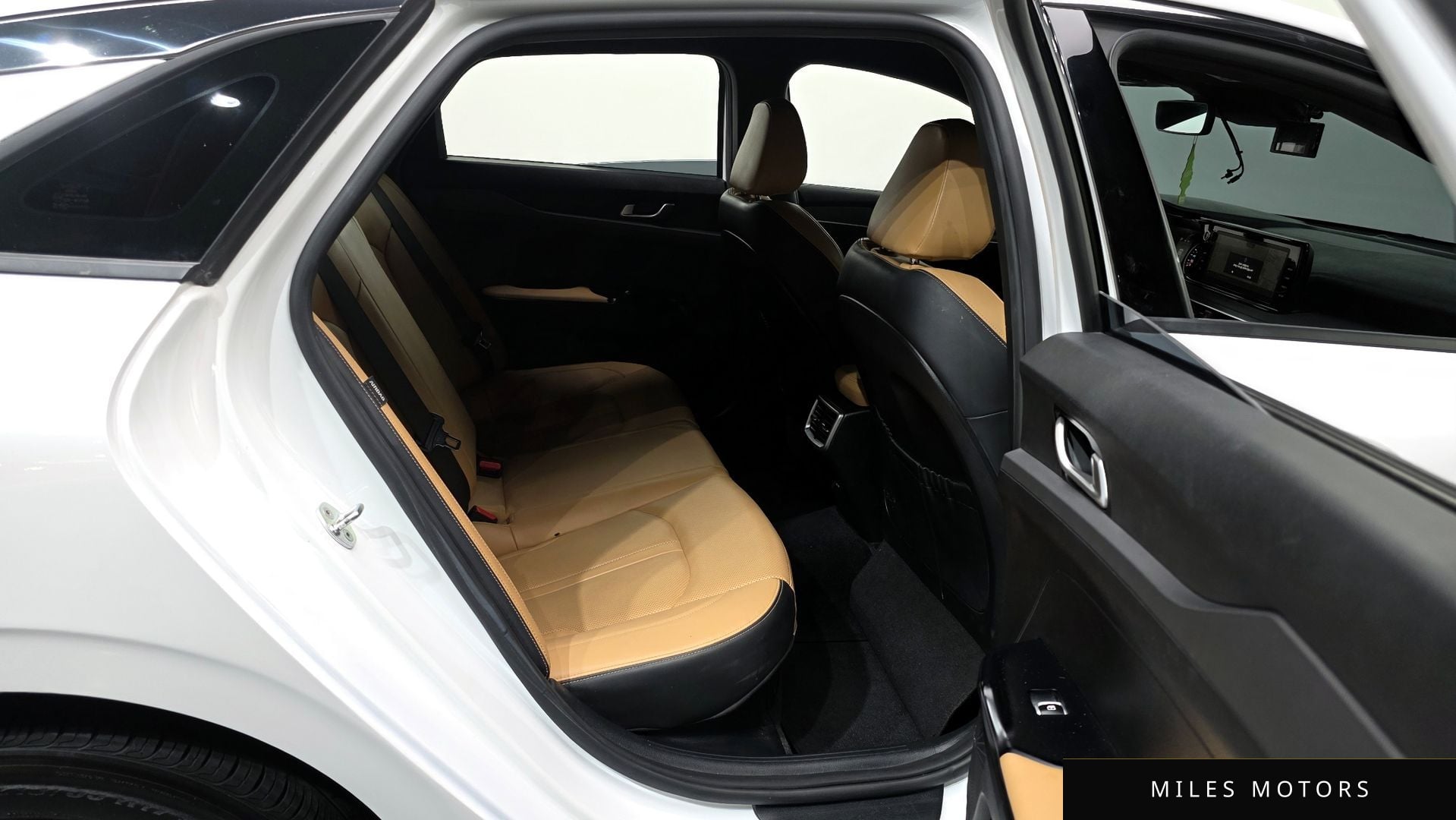 Kia K5 2023 — миниатюра 12