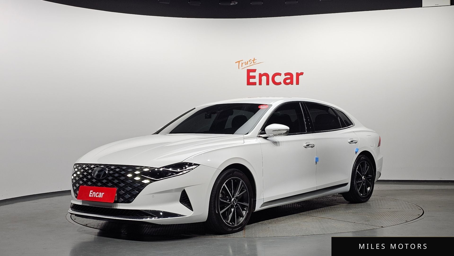 Hyundai Grandeur 2020 — фото 1 из 12