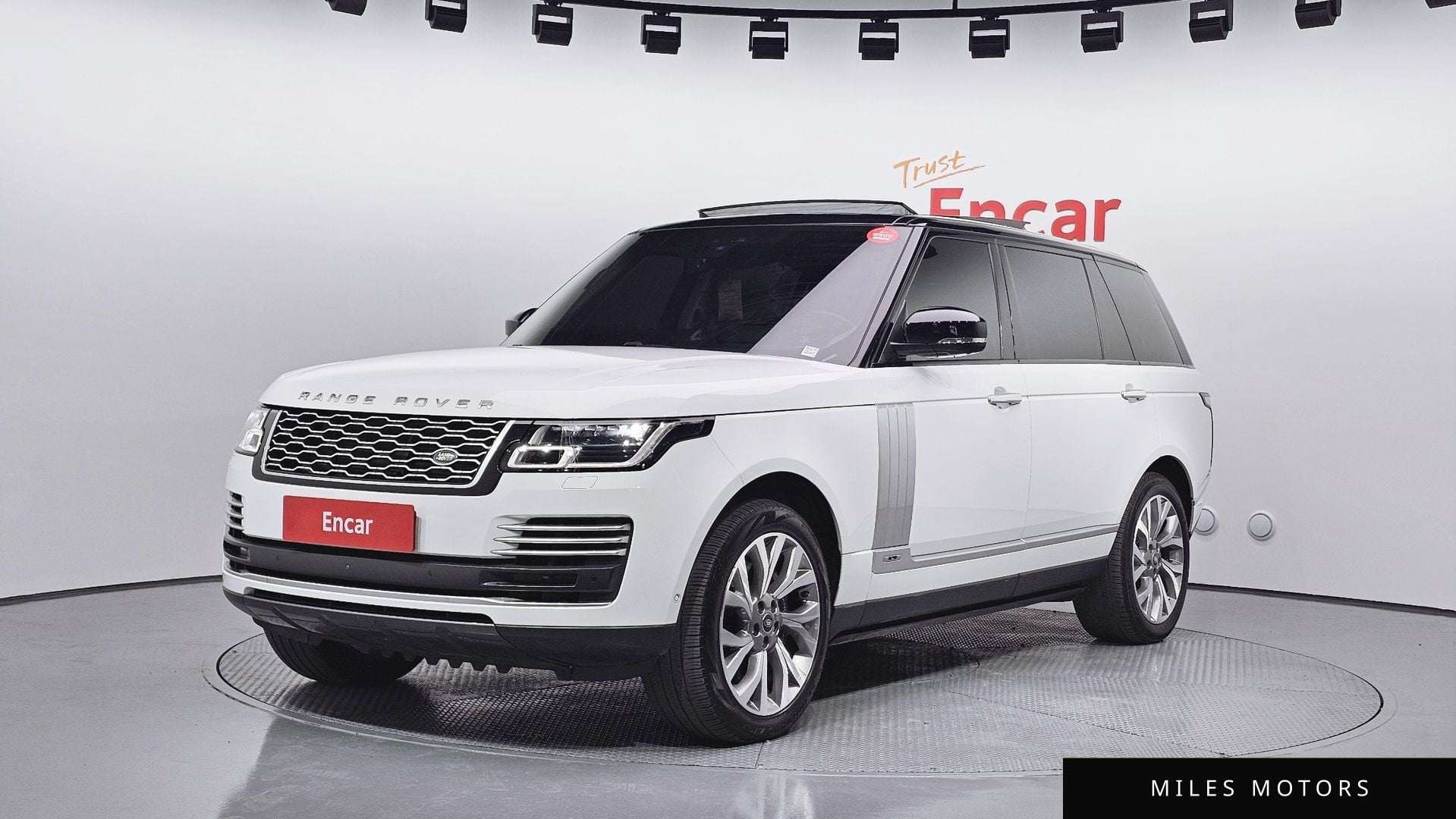 Land Rover Range Rover 2018 — фото 1 из 12