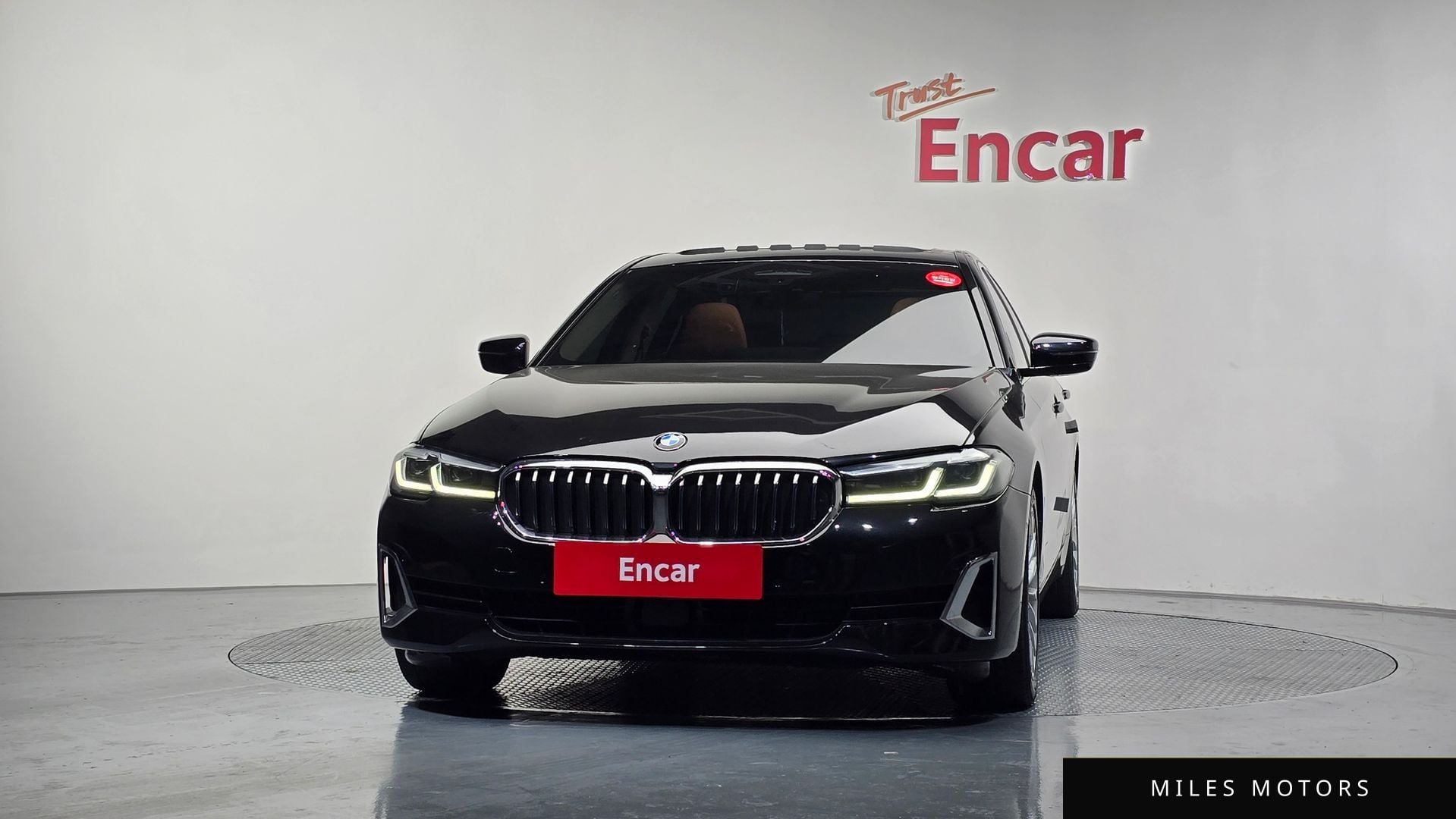 BMW 5 Series (G30) 2023 — миниатюра 3