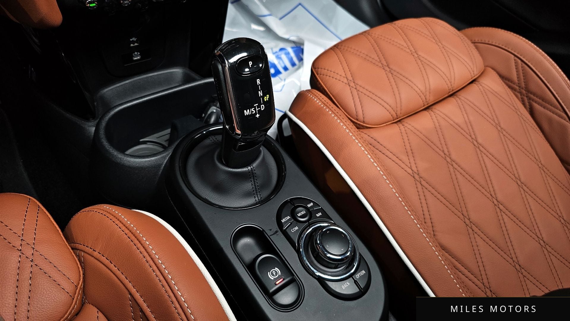 MINI 쿠퍼 S 2024 — миниатюра 9