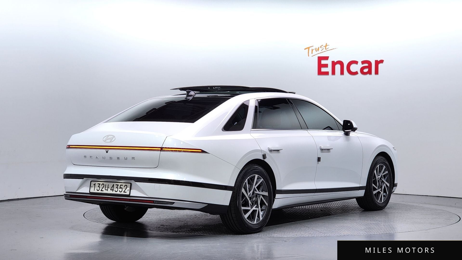 Hyundai Grandeur 2023 — миниатюра 2