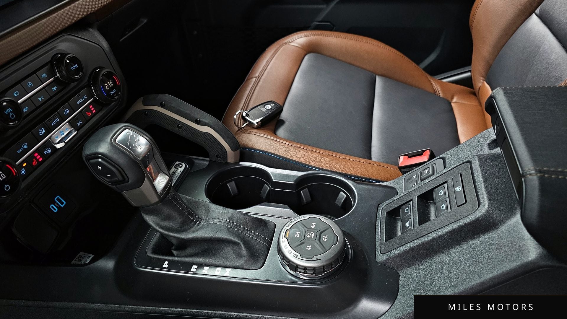 Ford Bronco 2024 — миниатюра 9