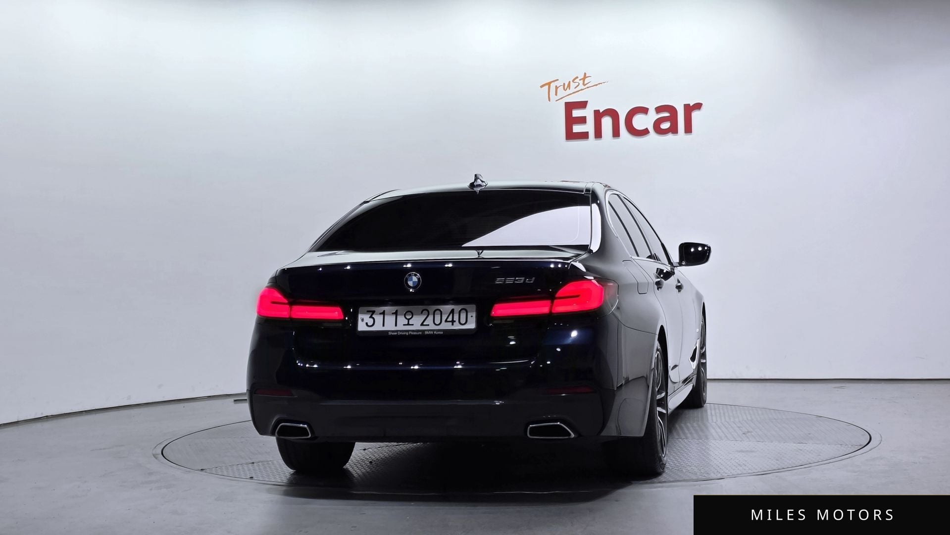 BMW 5 Series (G30) 2021 — миниатюра 4