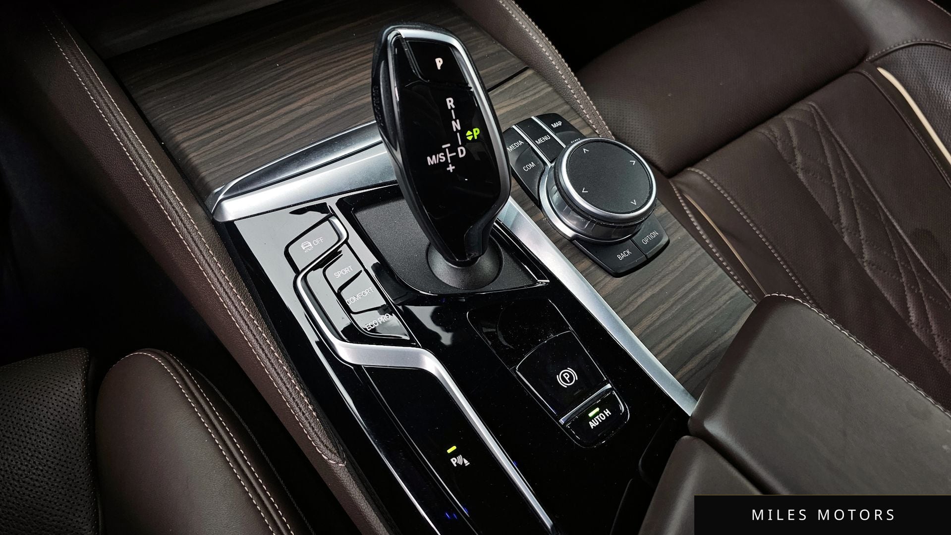 BMW 5 Series (G30) 2021 — миниатюра 9