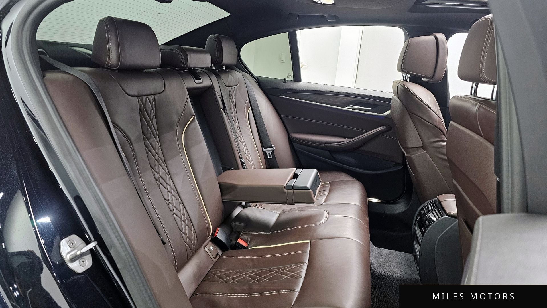 BMW 5 Series (G30) 2021 — миниатюра 12