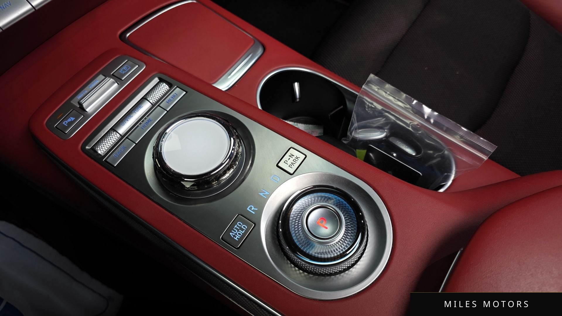 Genesis GV70 2022 — миниатюра 9