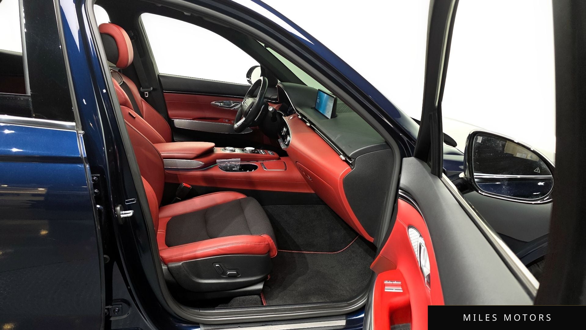 Genesis GV70 2022 — миниатюра 11