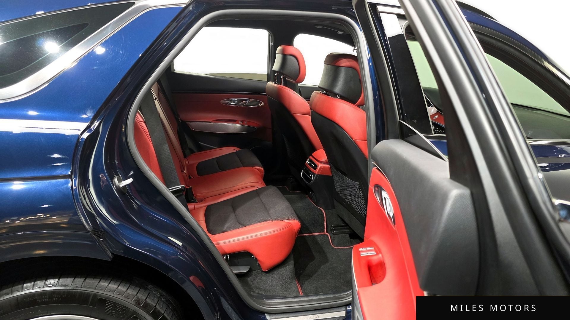 Genesis GV70 2022 — миниатюра 12