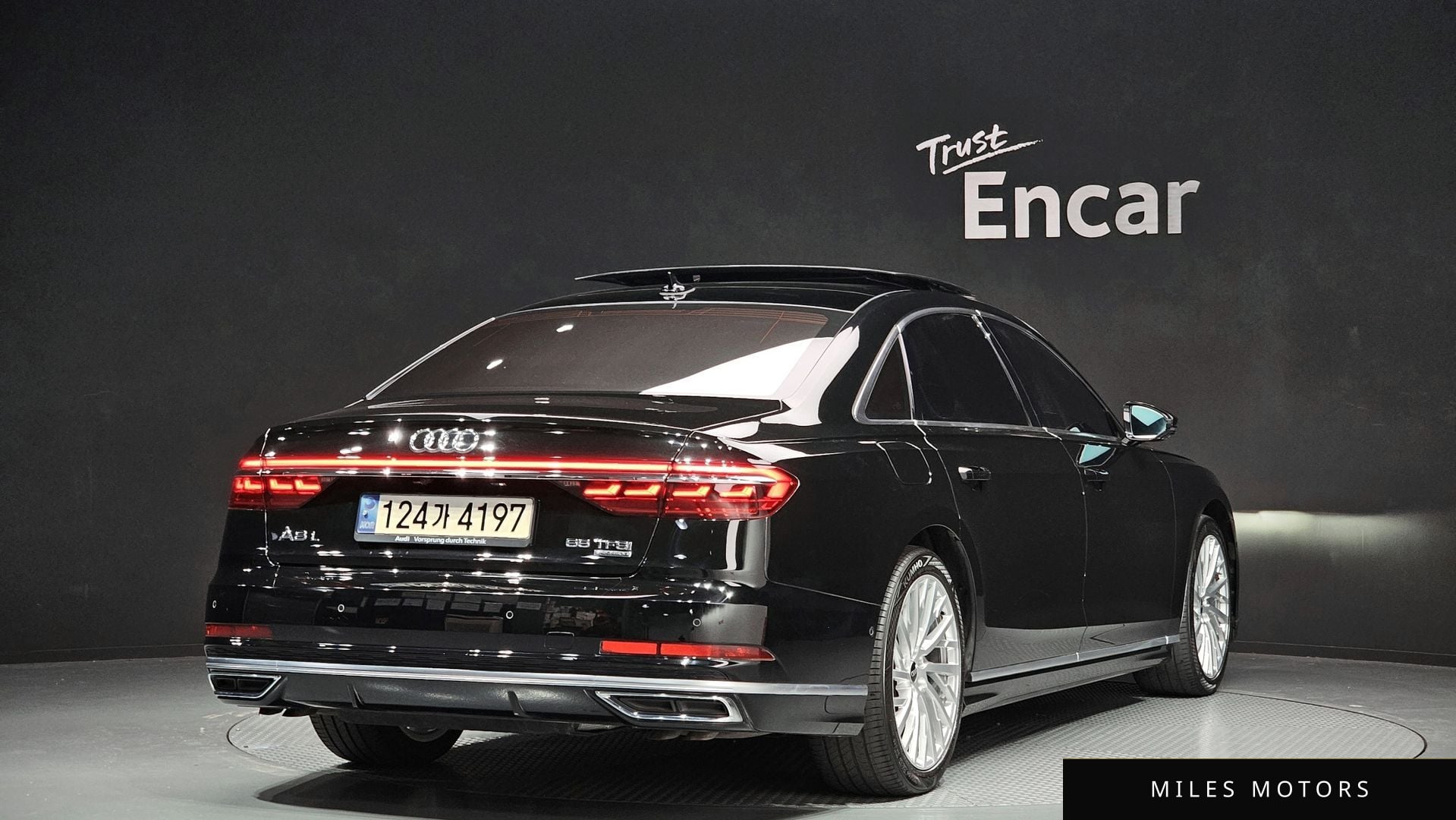 Audi A8 (D5) 2021 — миниатюра 2