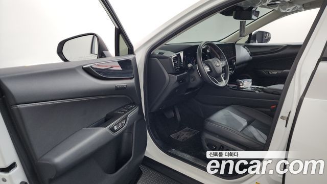 Лексус NX350h 2023 — миниатюра 10