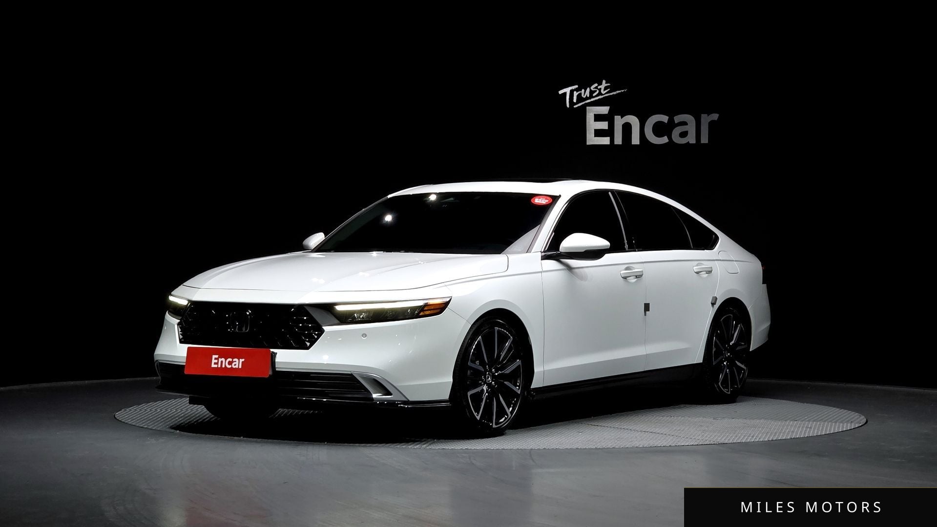 Honda Accord 2023 — фото 1 из 12