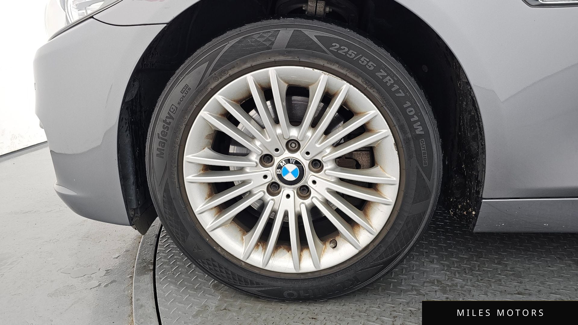 BMW 5 Series (F10) 2015 — миниатюра 5