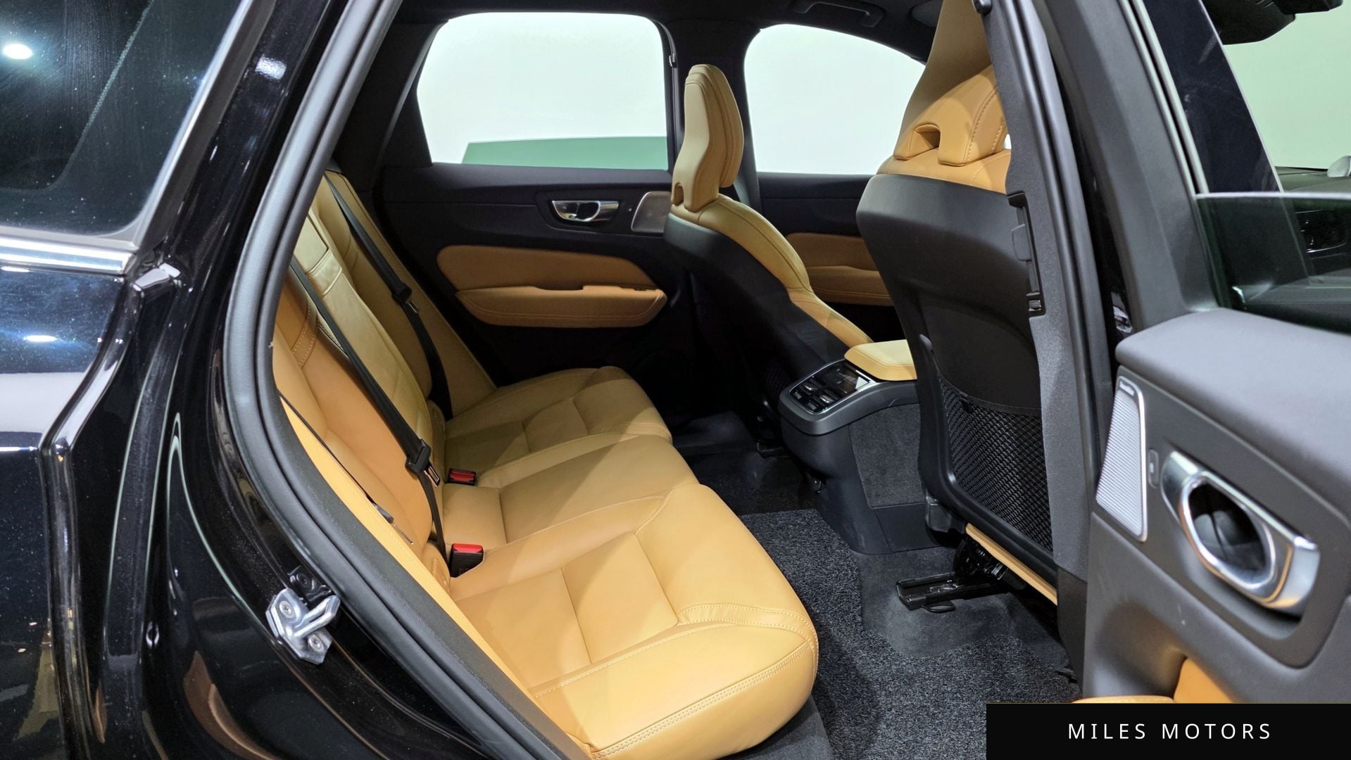 Volvo XC60 2022 — миниатюра 12