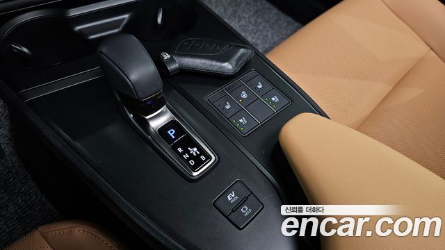 Лексус UX300h 2026 — миниатюра 9