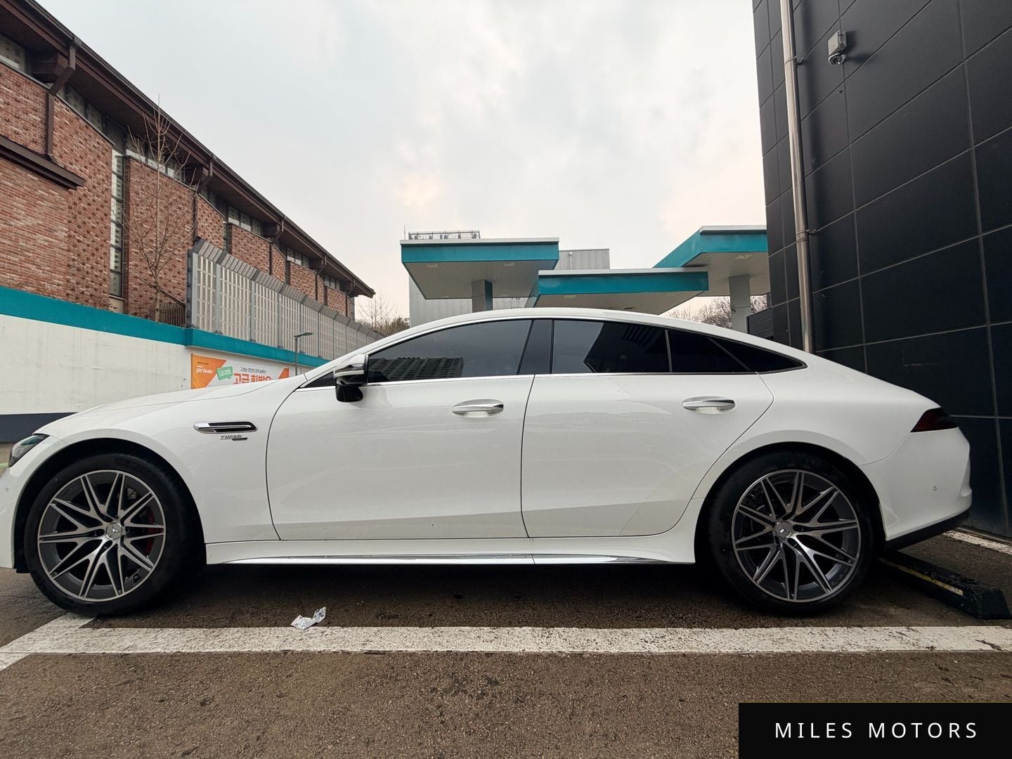 Mercedes-Benz AMG GT 2025 — миниатюра 4