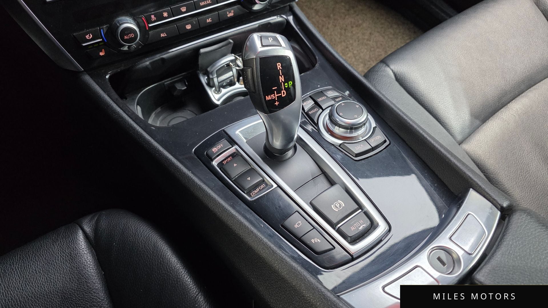 BMW 5 Series GT (F07) 2013 — миниатюра 9