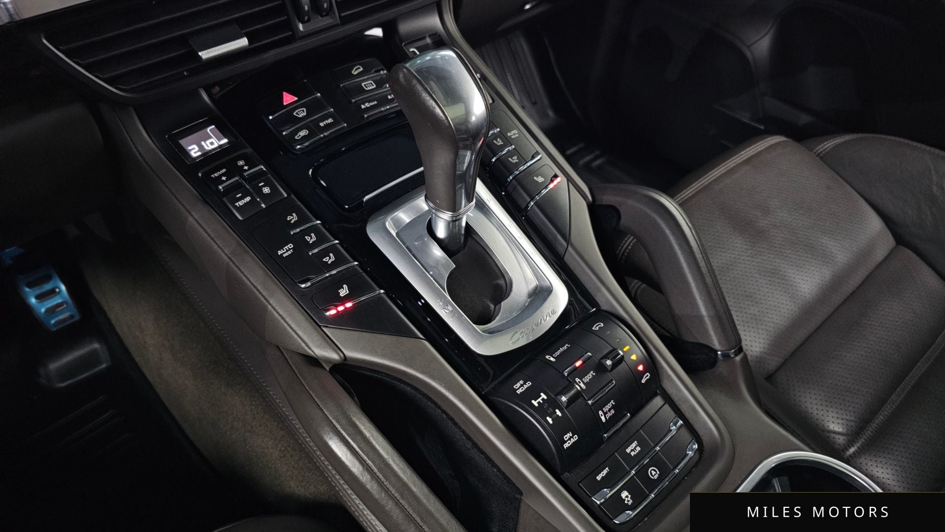 Porsche Cayenne 2015 — миниатюра 9
