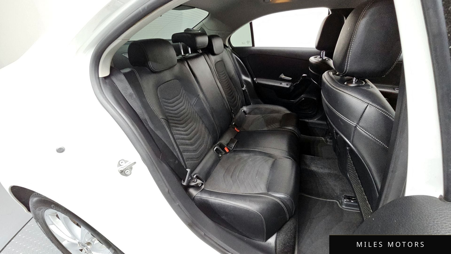 Mercedes-Benz A-클래스 W177 2020 — миниатюра 12