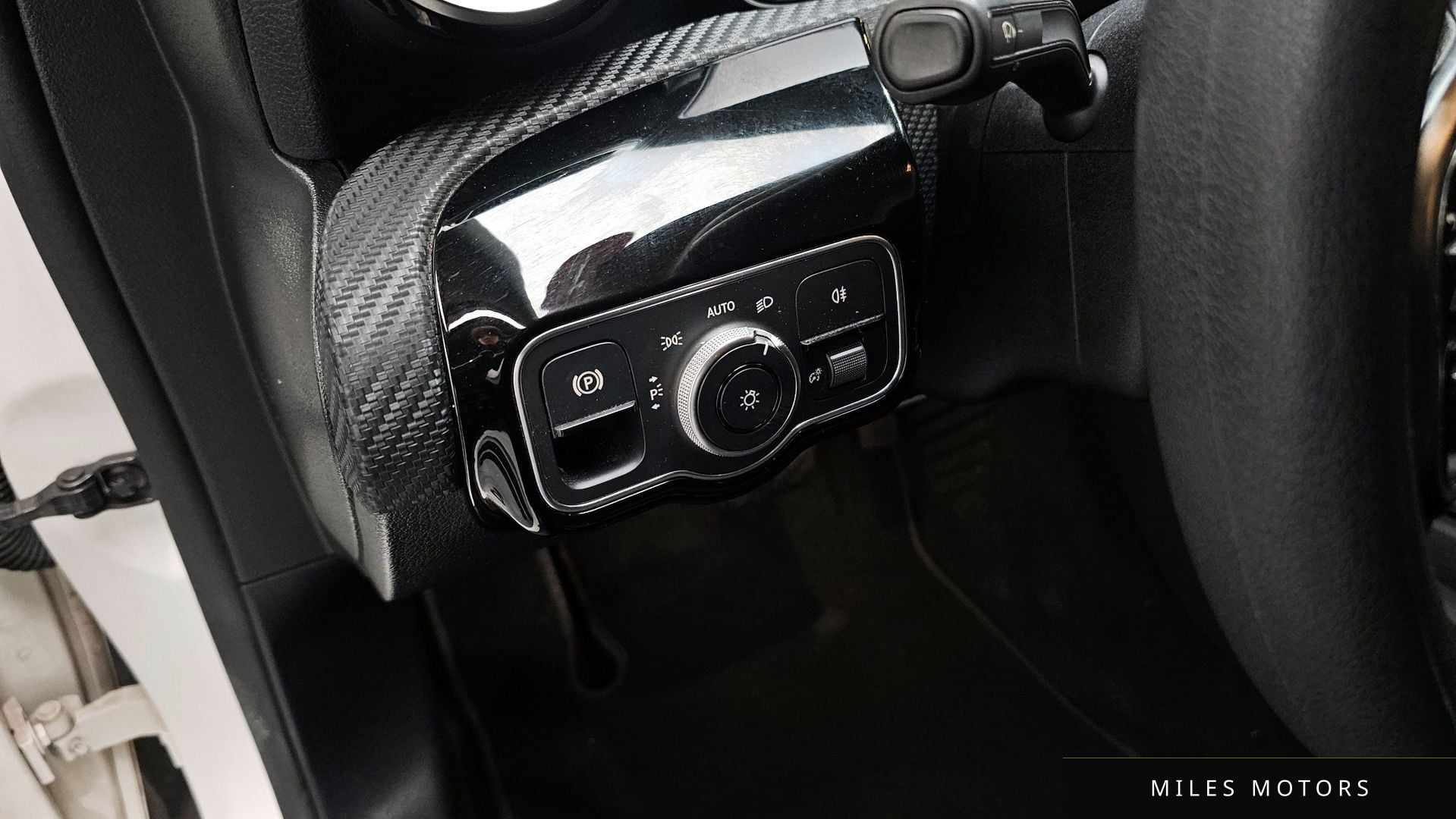 Mercedes-Benz A-클래스 W177 2020 — миниатюра 17