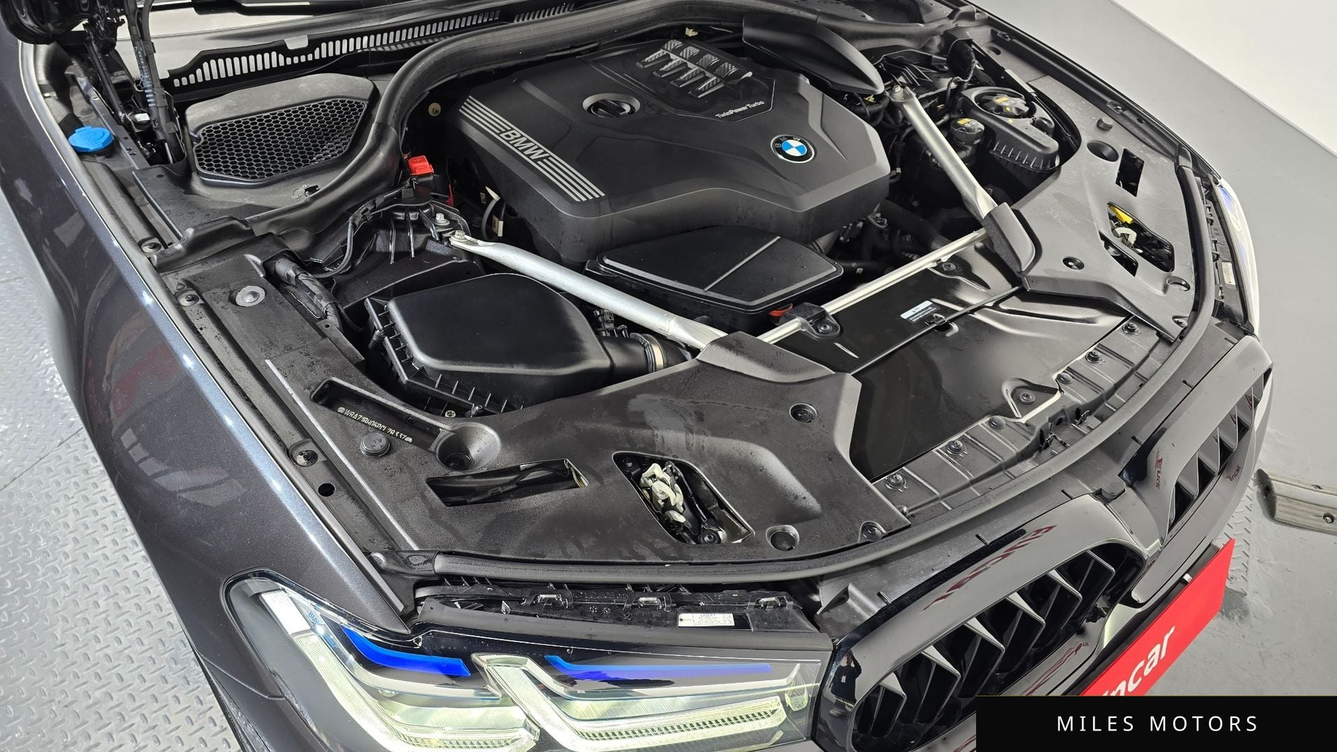 BMW 5 Series (G30) 2023 — миниатюра 6