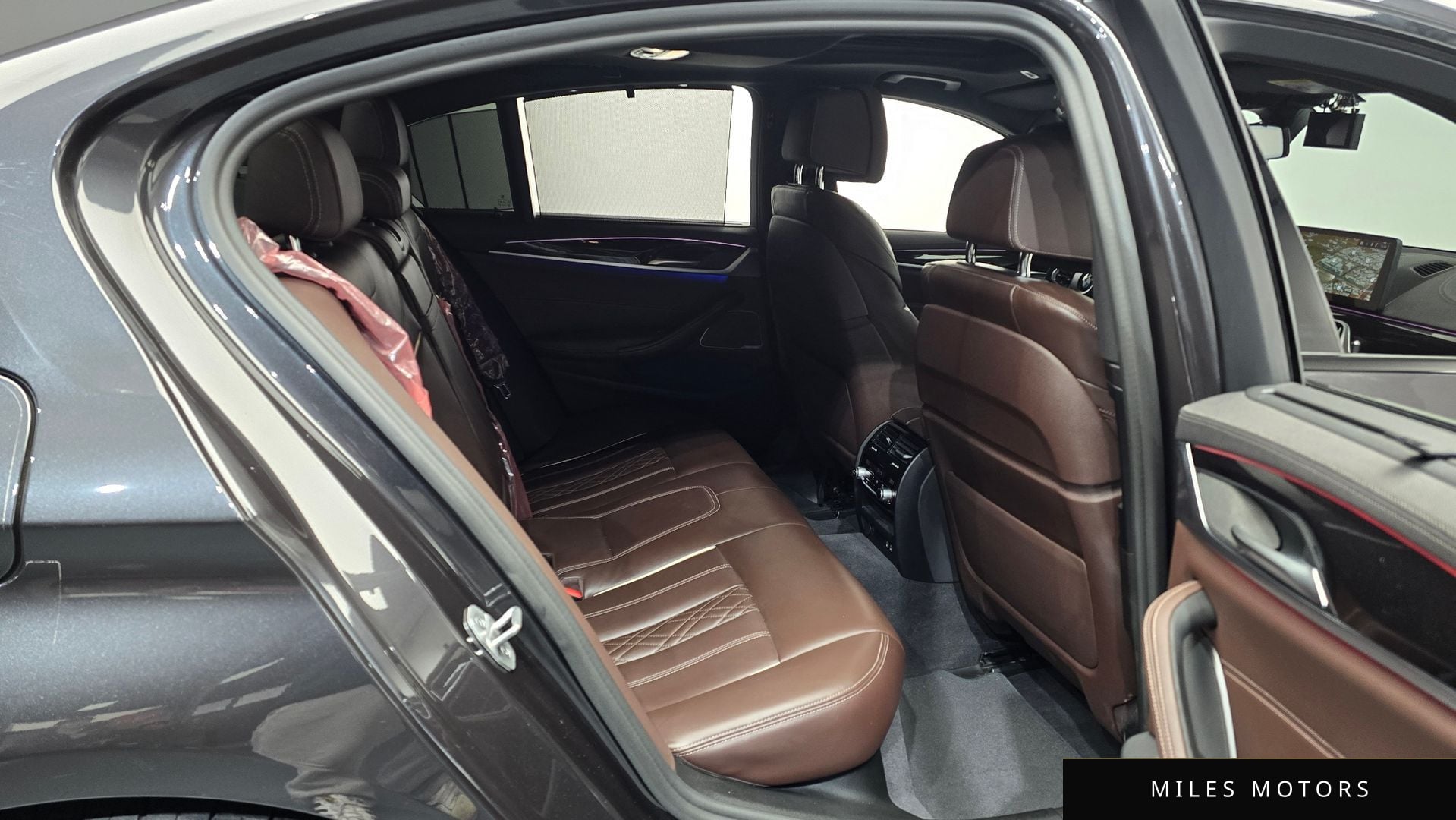 BMW 5 Series (G30) 2023 — миниатюра 12