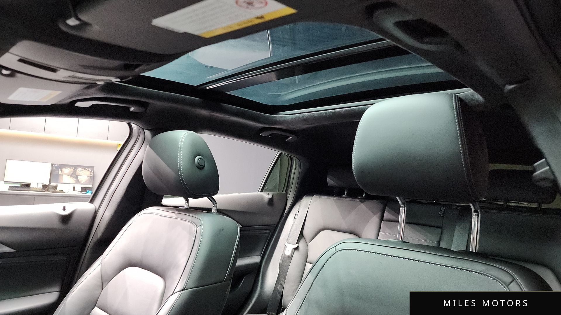 Infiniti QX30 2019 — миниатюра 18