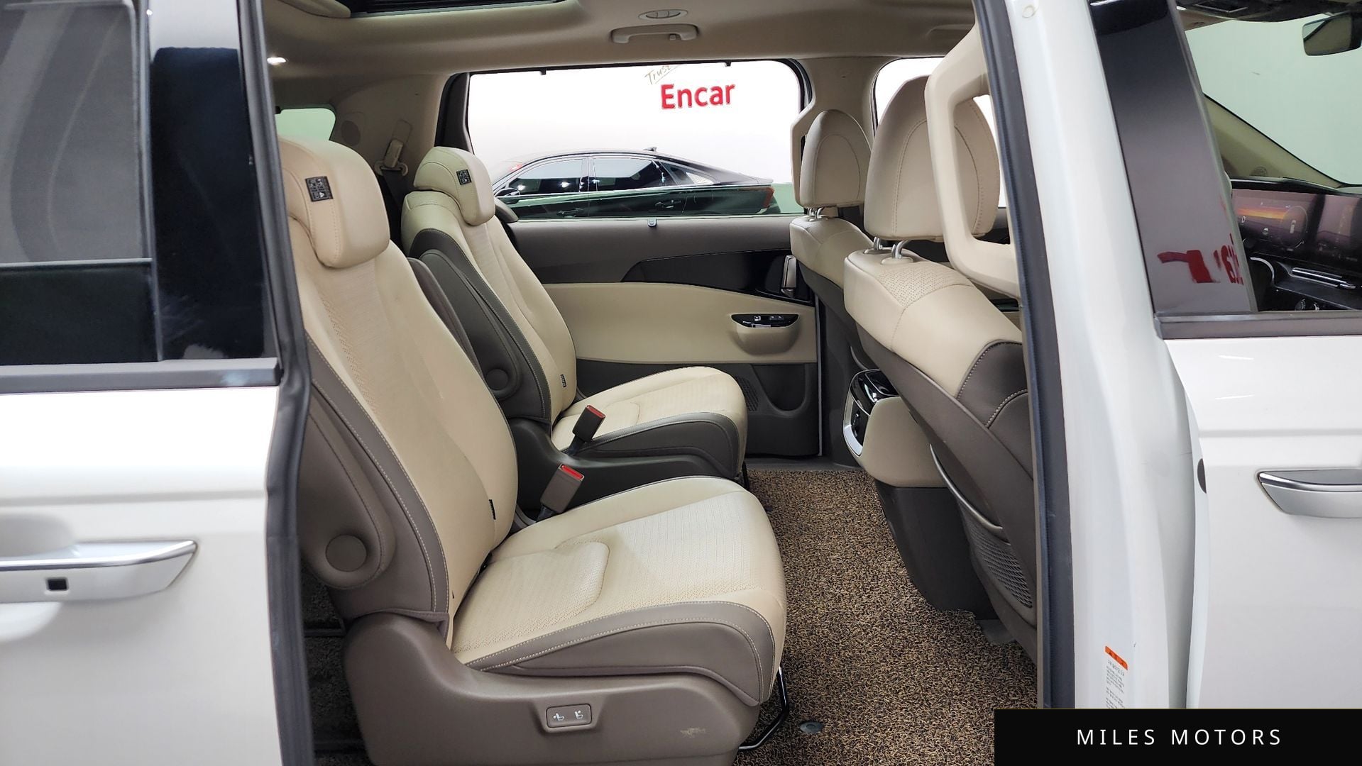 Kia Carnival 2021 — миниатюра 12