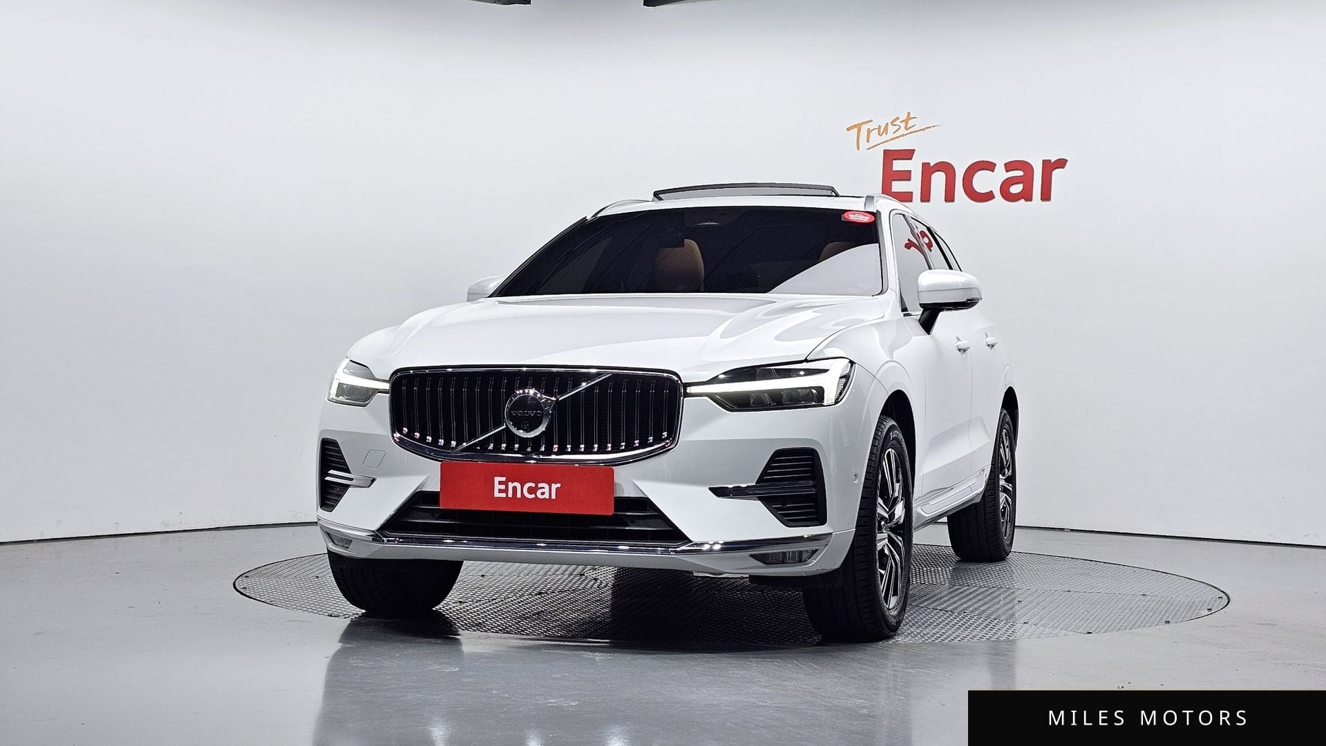 Volvo XC60 2022 — миниатюра 3