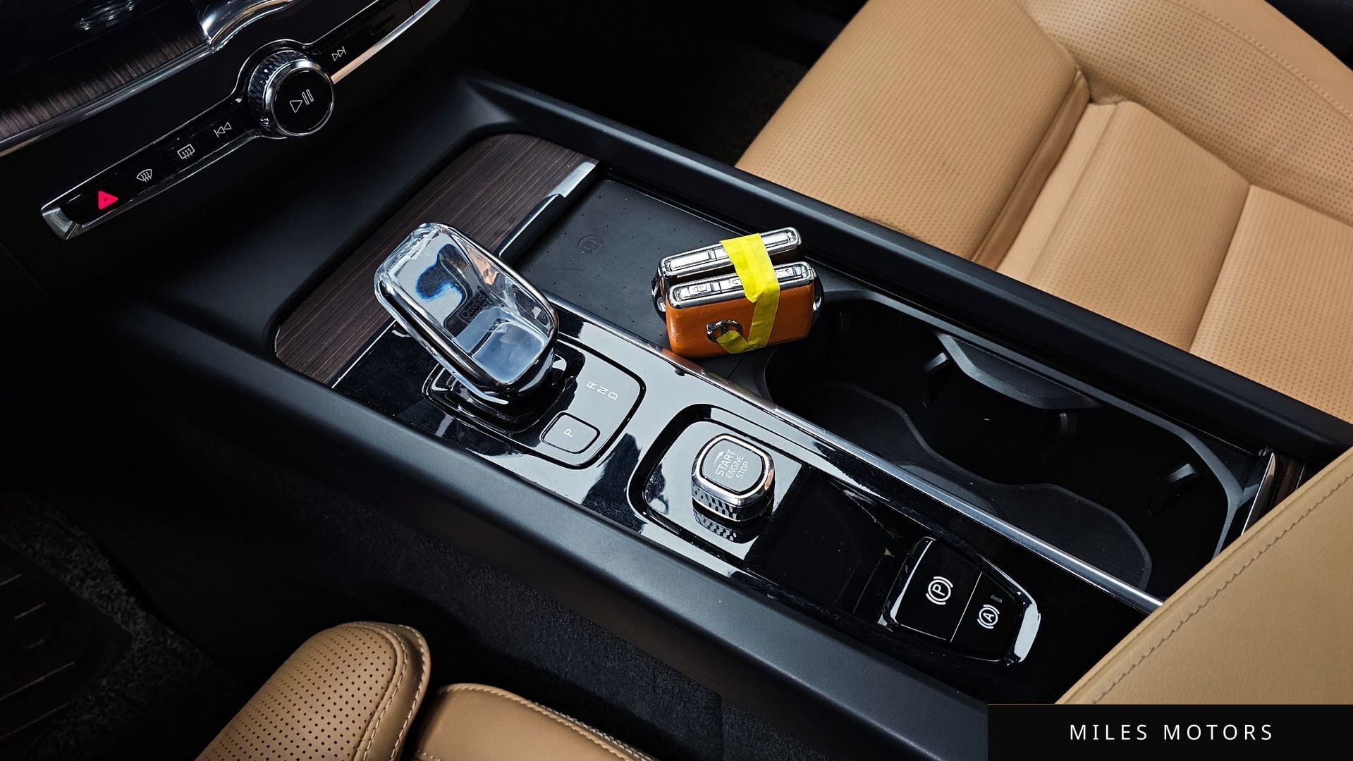 Volvo XC60 2022 — миниатюра 9