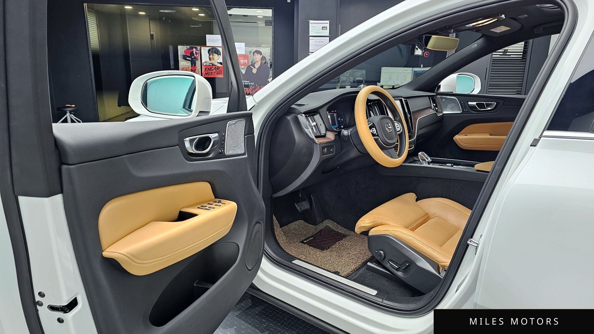 Volvo XC60 2022 — миниатюра 11