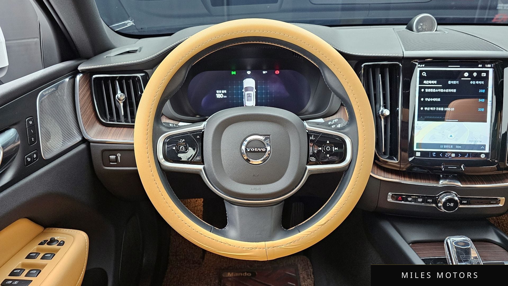 Volvo XC60 2022 — миниатюра 13