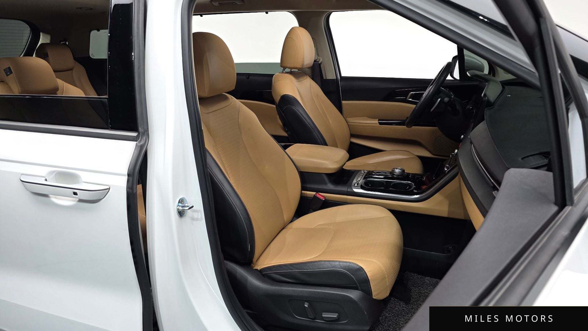 Kia Carnival 2021 — миниатюра 10
