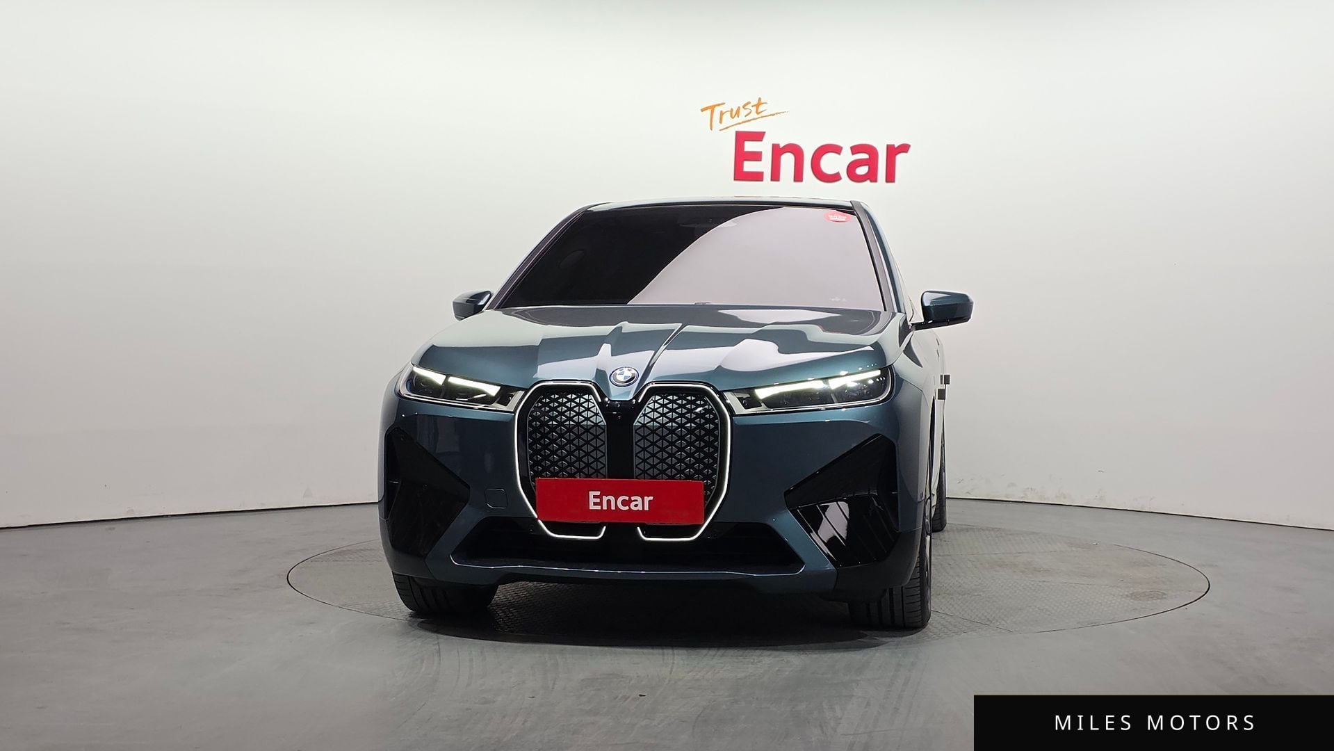 BMW iX 2022 — миниатюра 3