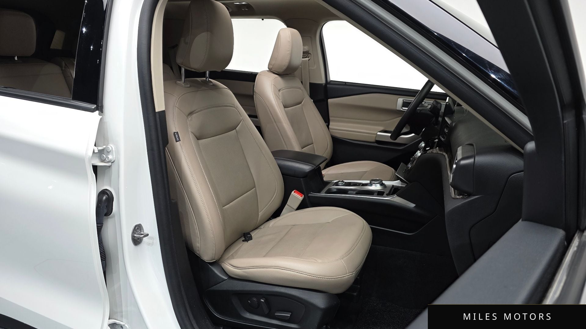 Ford Explorer 2023 — миниатюра 10