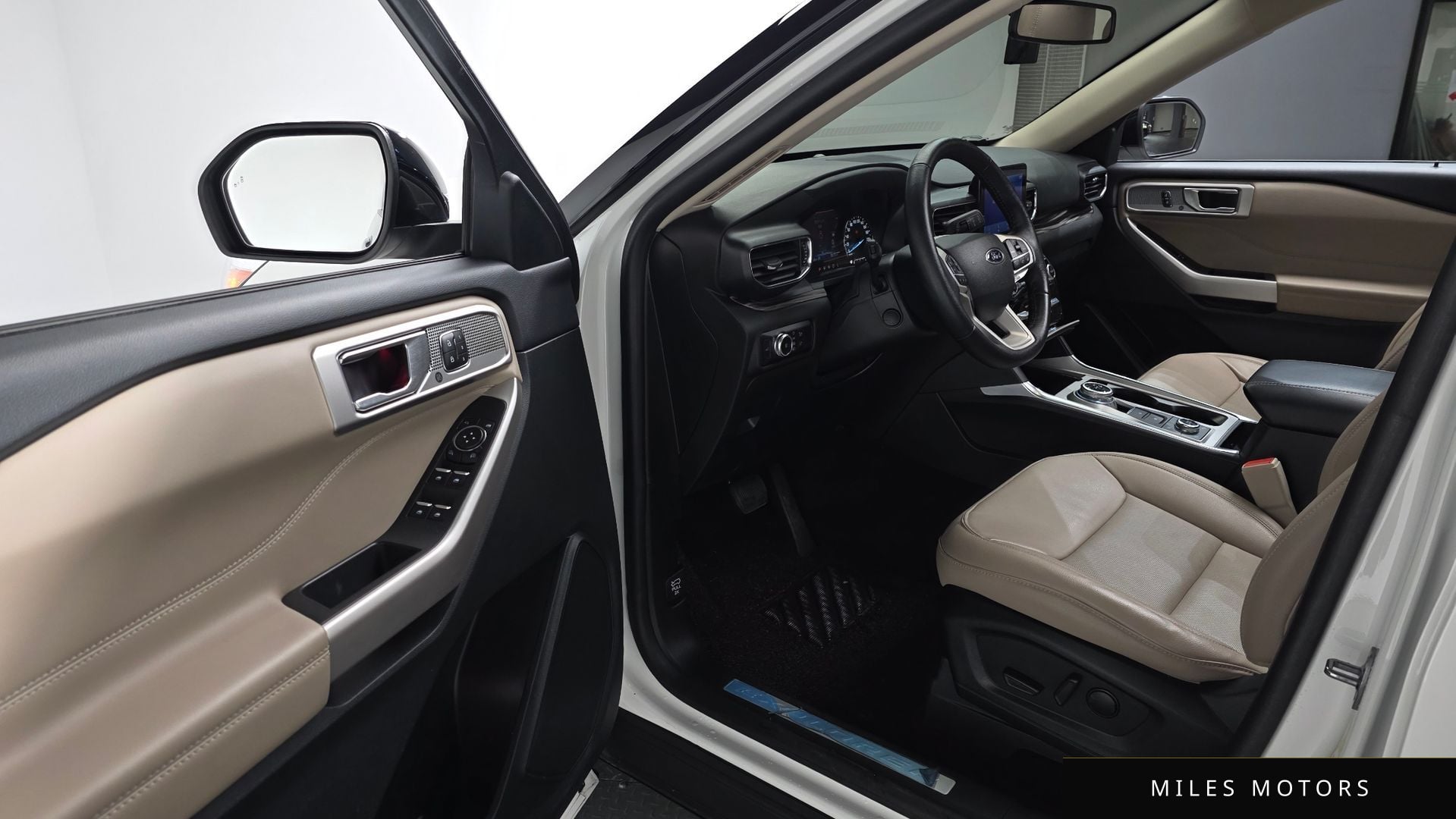 Ford Explorer 2023 — миниатюра 11