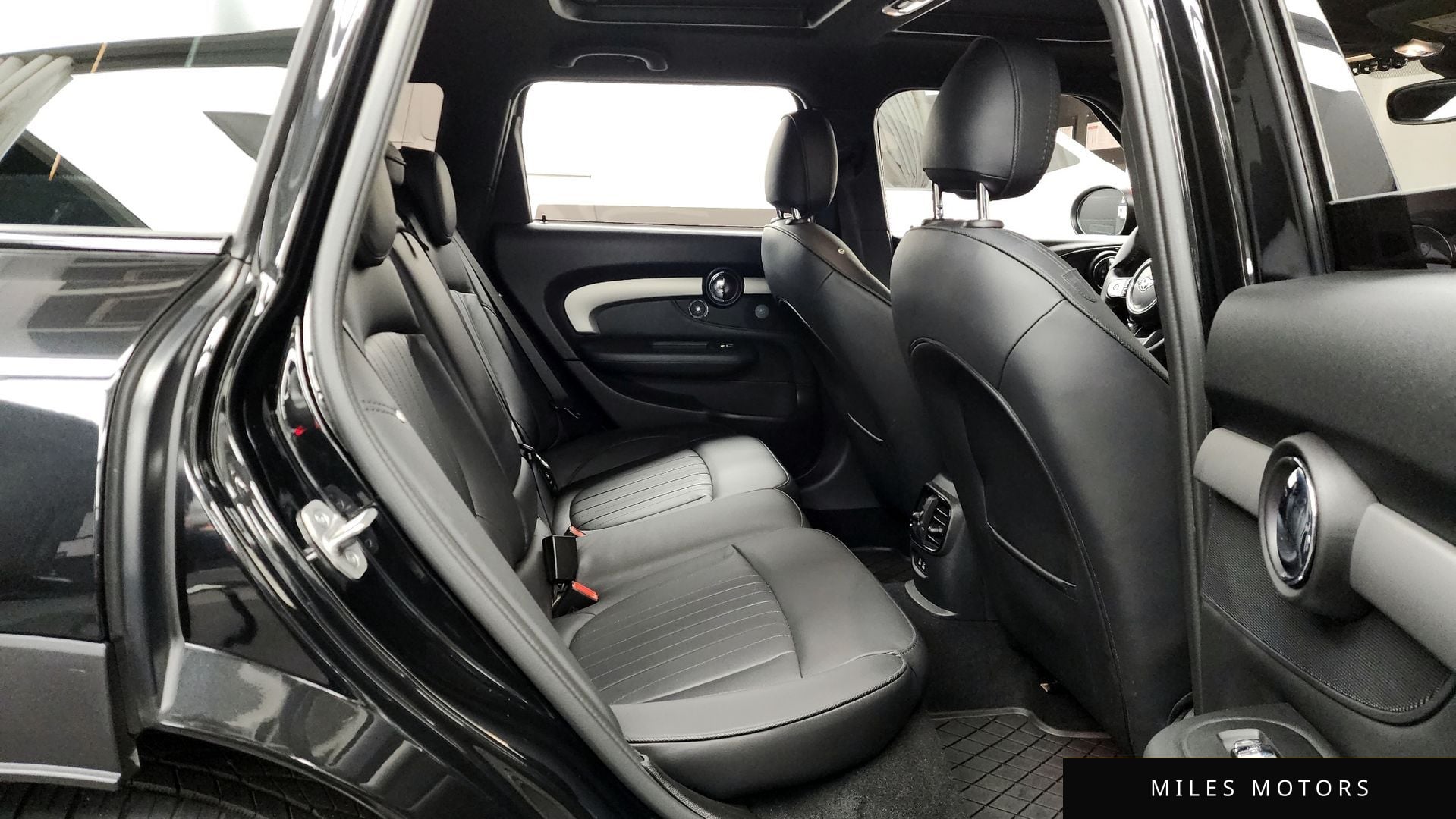 MINI Clubman 2023 — миниатюра 12