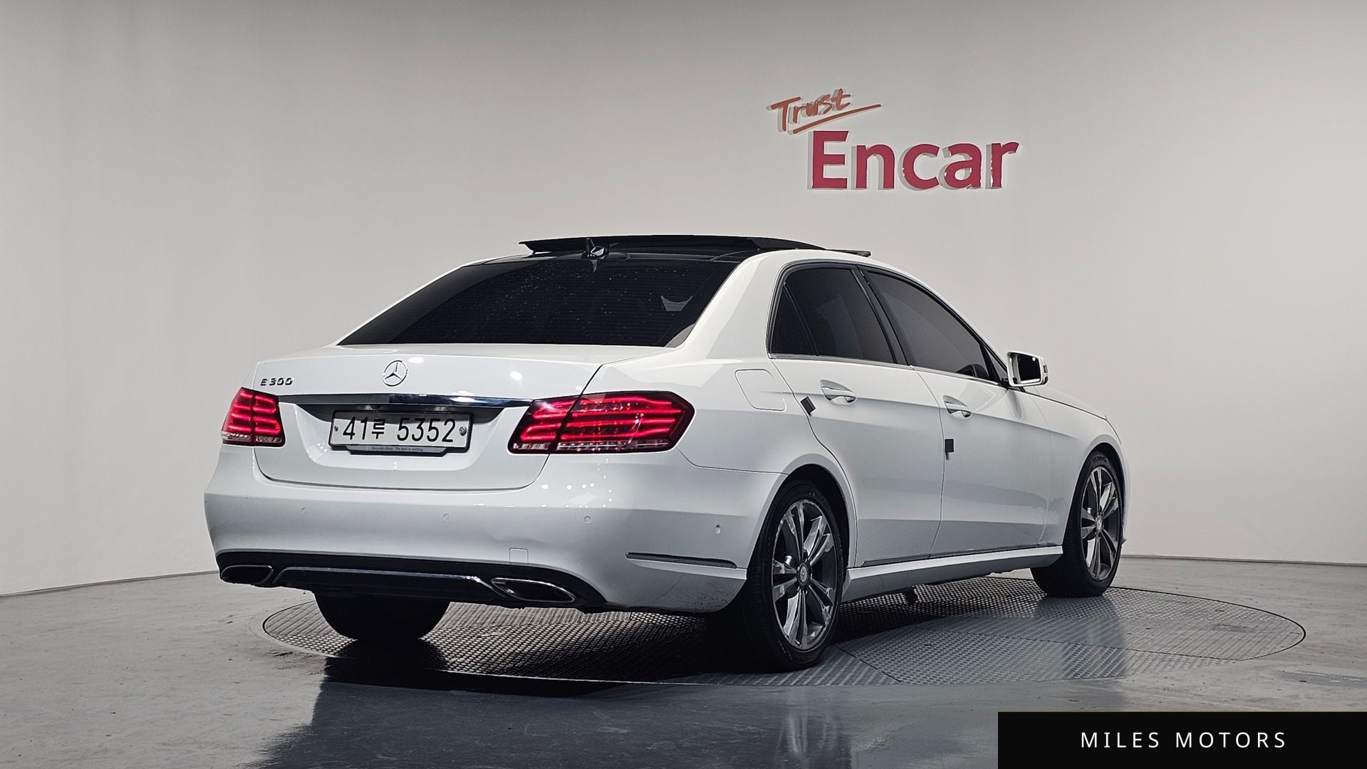 Mercedes-Benz E-Class W212 2014 — миниатюра 2