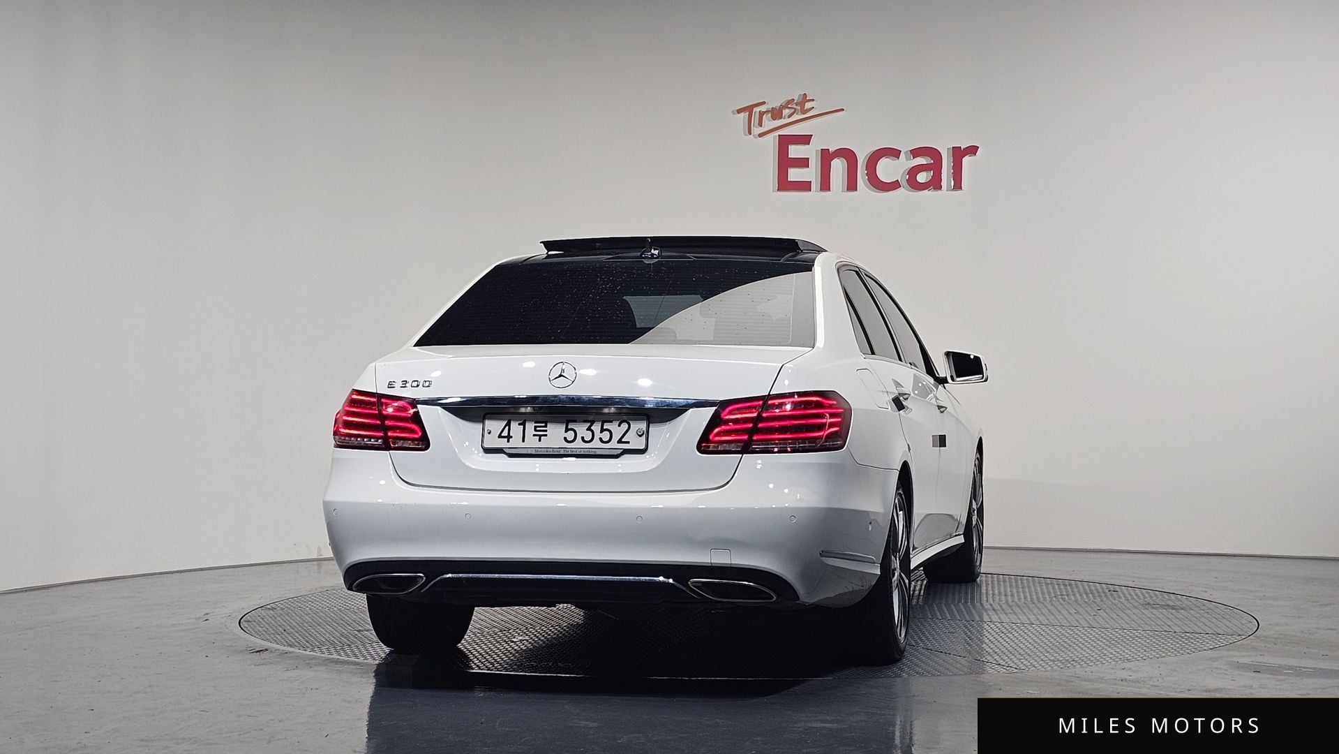 Mercedes-Benz E-Class W212 2014 — миниатюра 4