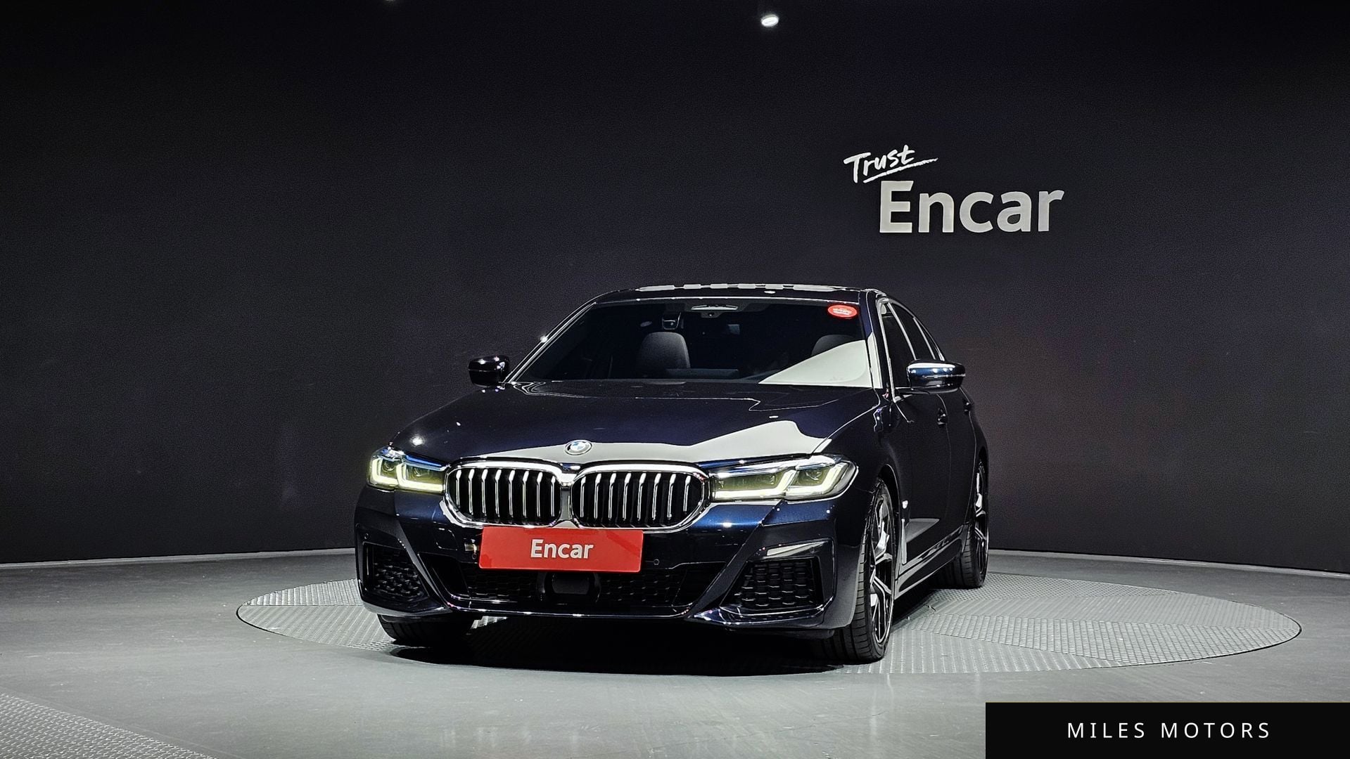 BMW 5 Series (G30) 2023 — миниатюра 3