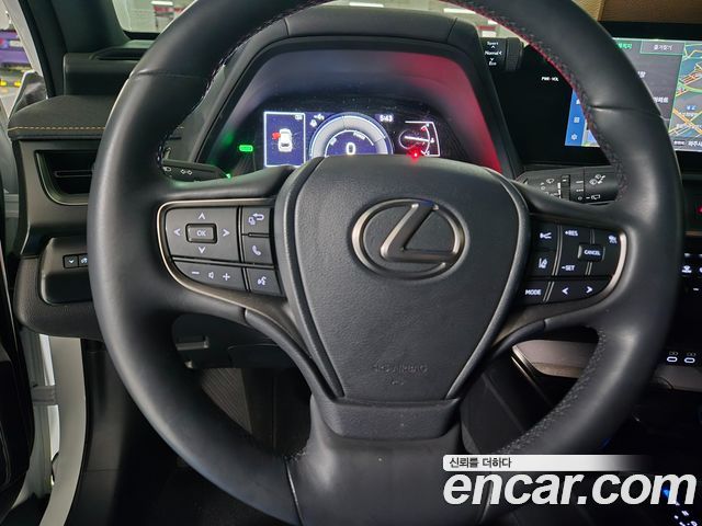 Лексус UX250h 2024 — миниатюра 6