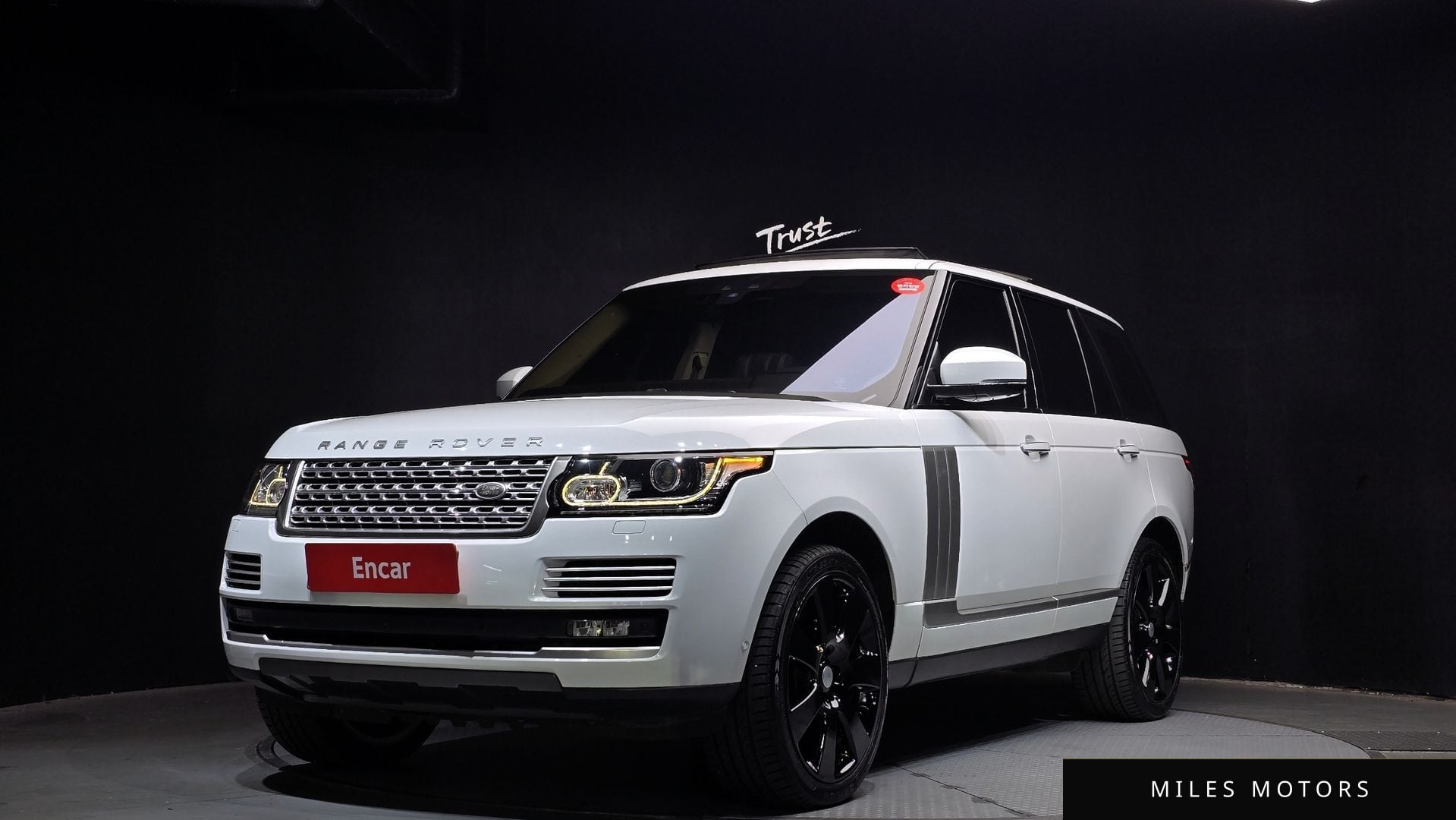 Land Rover Range Rover 2017 — фото 1 из 12