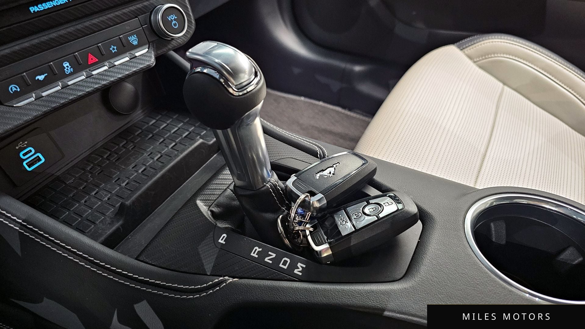 Ford Mustang 2024 — миниатюра 9