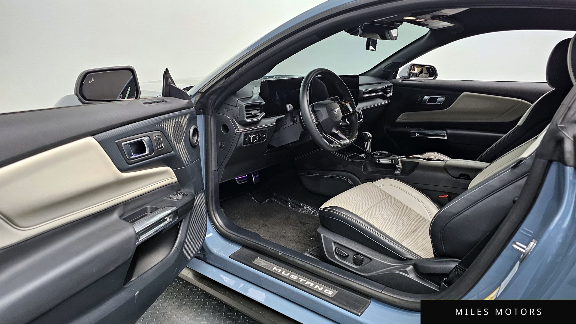 Ford Mustang 2024 — миниатюра 10